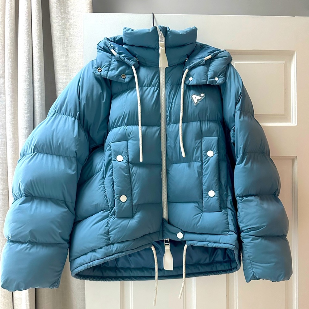 The ARRIVALS recycled poly puffer jacket, size small.